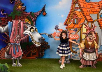 سرزمین افسانه ها برج میلاد تهران