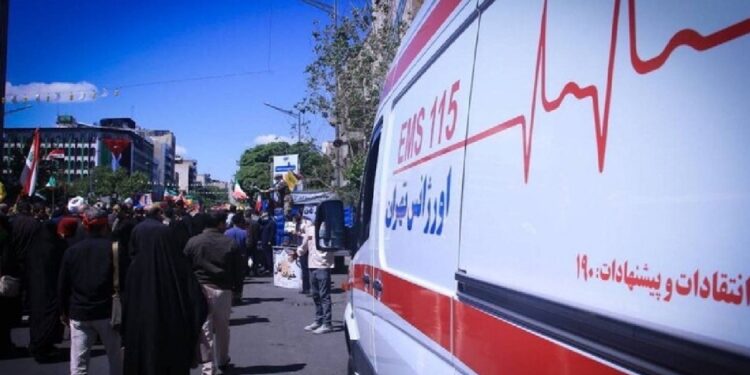 استقرار ۷۴ دستگاه آمبولانس و موتورلانس در مهمانی ۱۰ کیلومتری غدیر