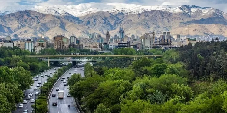 وضعیت هوای تهران ۱۴۰۲/۰۵/۰۲؛ تنفس هوای “قابل قبول”