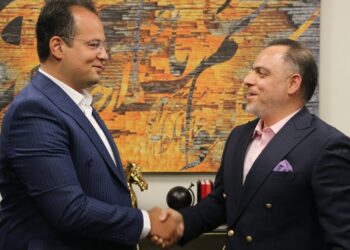 تغییر و تحول را از خودمان شروع کنیم