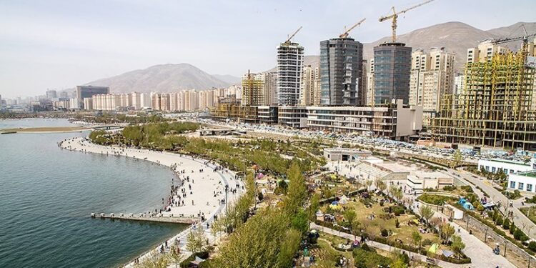 وضعیت هوای تهران ۱۴۰۲/۰۵/۱۲؛ تداوم تنفس هوای قابل قبول