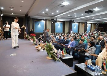 یک ایرانی رکورد جهانی طولانی ترین مستند ویدیویی از مسیر زندگی را ثبت کرد