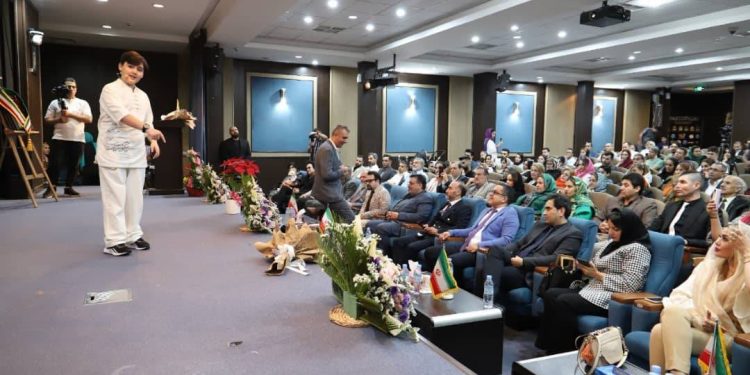 یک ایرانی رکورد جهانی طولانی ترین مستند ویدیویی از مسیر زندگی را ثبت کرد