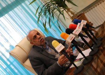 تولید گل مصنوعی با شیوه خاص برای اولین بار در کشور آغاز شد